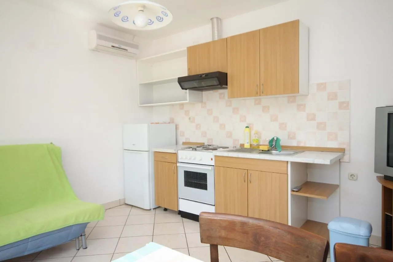 Guest house Apartments And Rooms By The Sea Tkon, Pasman - 8377