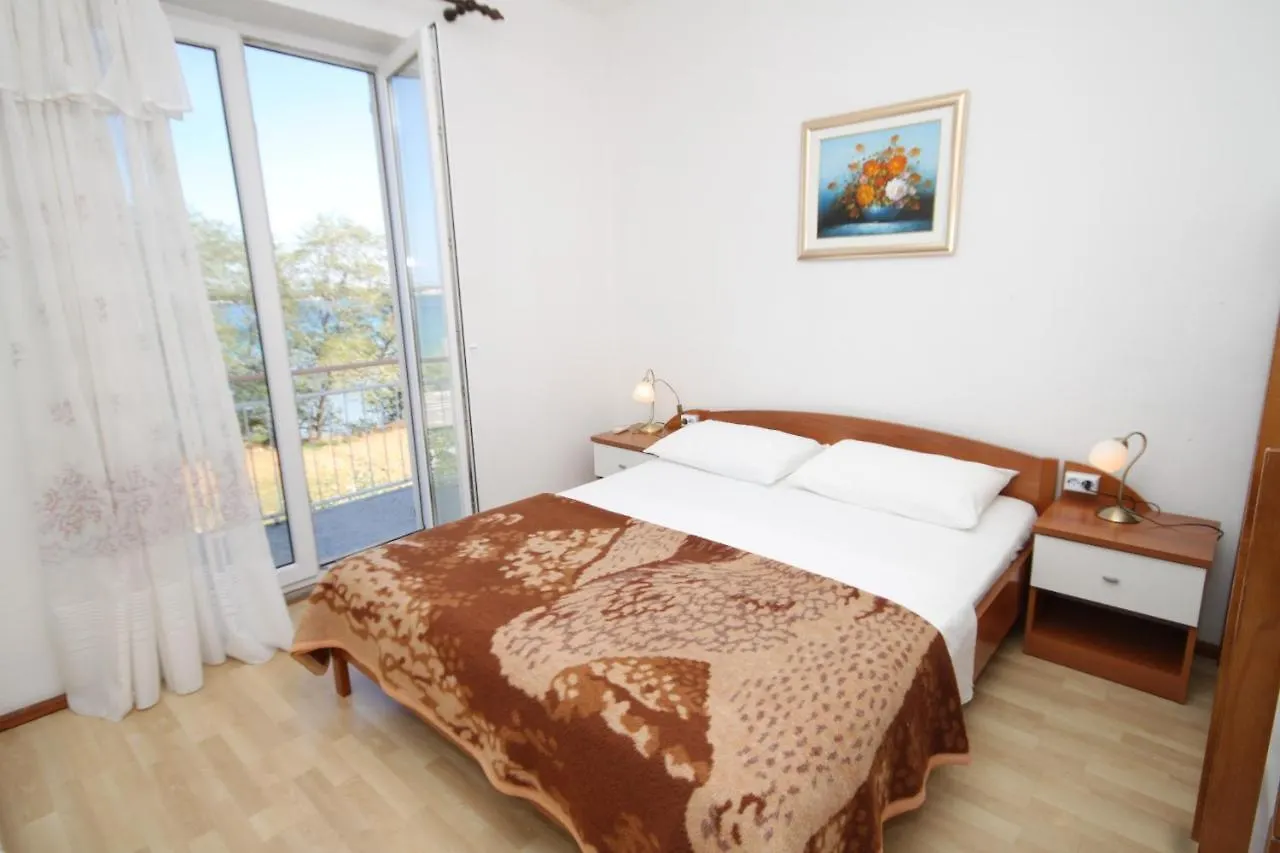 Apartments And Rooms By The Sea Tkon, Pasman - 8377 3*, Ткон